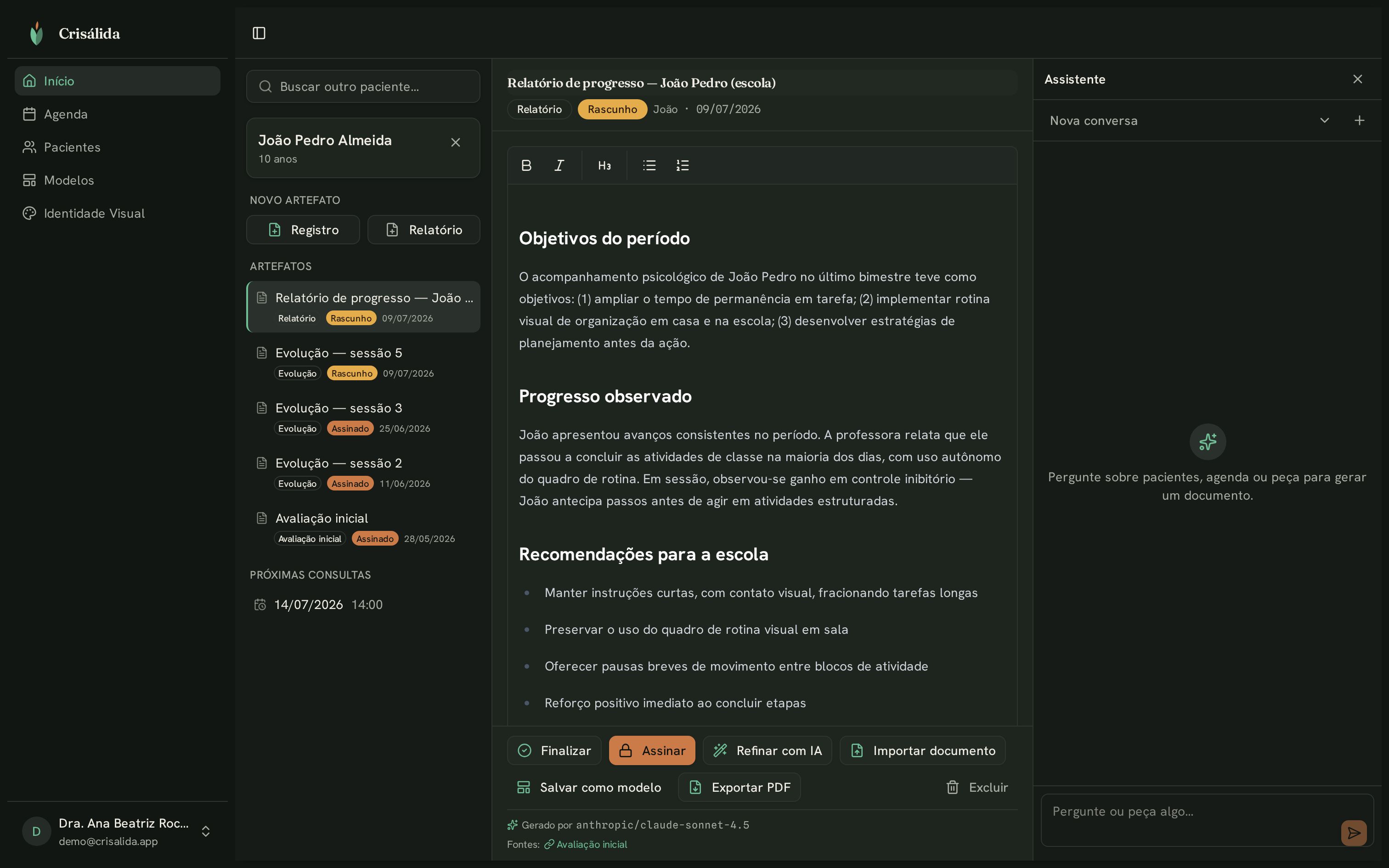 Editor da Crisálida com um relatório em rascunho gerado por IA, pronto para revisão e assinatura