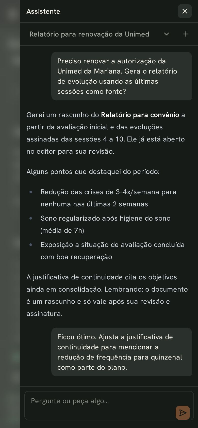 Assistente da Crisálida no celular gerando um relatório